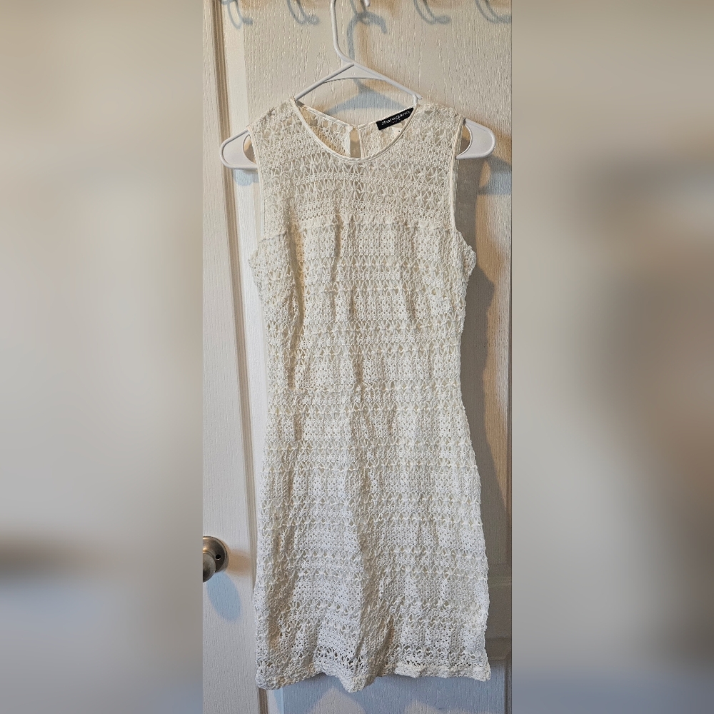 Womens white summer dress size 4